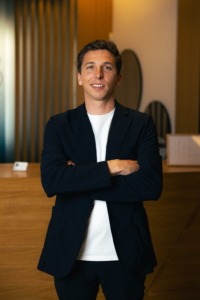 Dr Hugo Caso